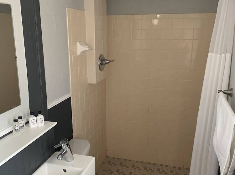 חדר סטנדרט, Blue Star Motel