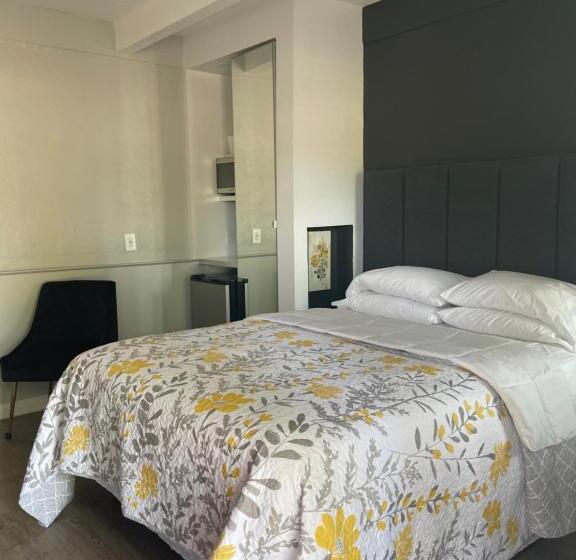 Номер Стандарт, Blue Star Motel