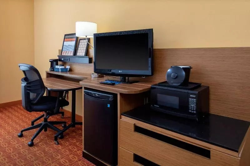 キングサイドベッドのスタンダードワンルーム, Fairfield Inn Tallahassee North/i10