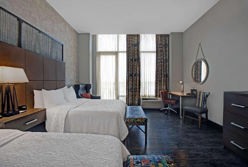 Номер Стандарт с Балконом, Hampton Inn & Suites Austin @ The University/capitol