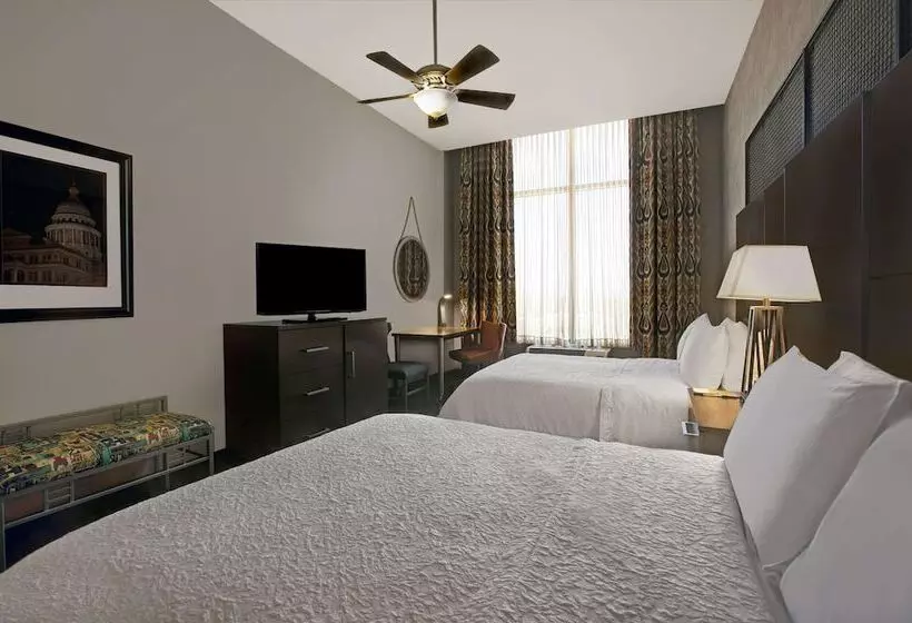 ２ダブルベッドのスタンダードルーム, Hampton Inn & Suites Austin @ The University/capitol