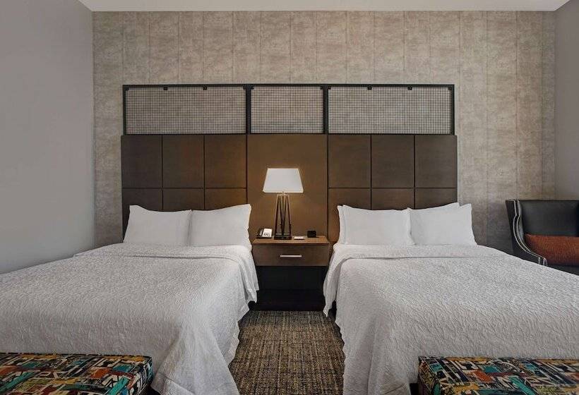 ２ダブルベッドのスタンダードルーム, Hampton Inn & Suites Austin @ The University/capitol