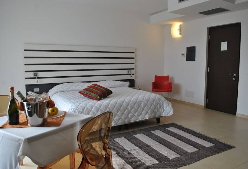 套房, Althea Palace