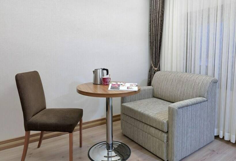 标准三人间, Bent