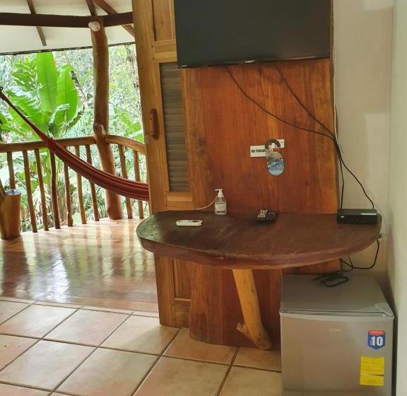 غرفة سوبيريور سرير كينج, Cariblue Beach and Jungle Resort