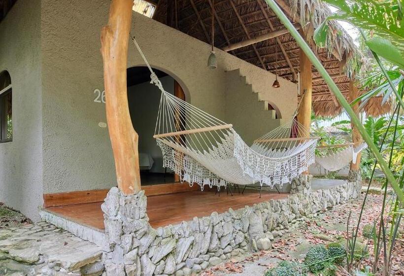 غرفة سوبيريور سرير كينج, Cariblue Beach and Jungle Resort