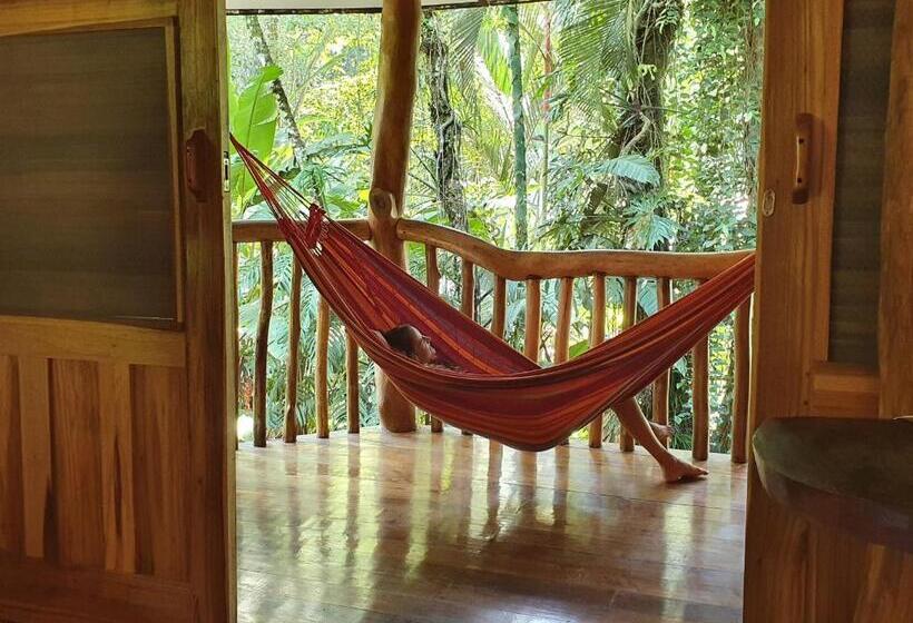 غرفة سوبيريور سرير كينج, Cariblue Beach and Jungle Resort