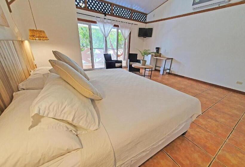 جناح مطلّ علي البحر, Cariblue Beach and Jungle Resort