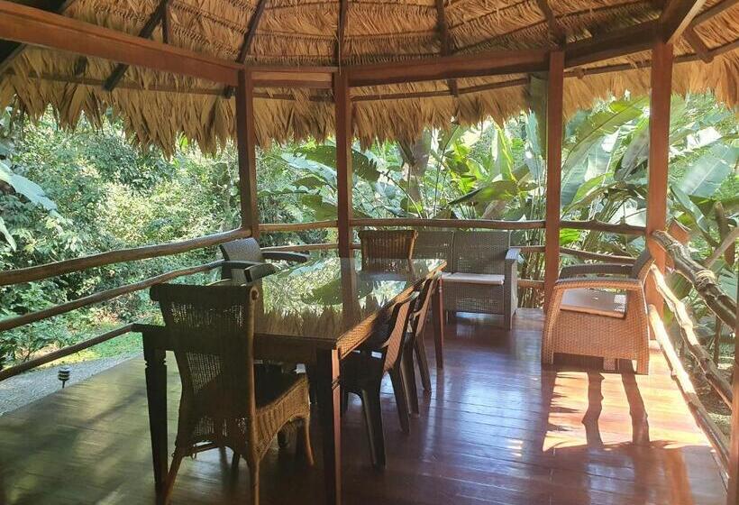 كابينة, Cariblue Beach and Jungle Resort