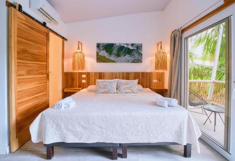 غرفة قياسية سرير كينج, Cariblue Beach and Jungle Resort