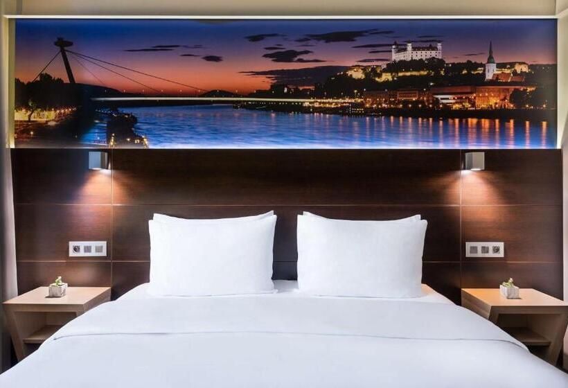 اتاق استاندارد با تخت بزرگ, Lindner Hotel Bratislava, Part Of Jdv By Hyatt