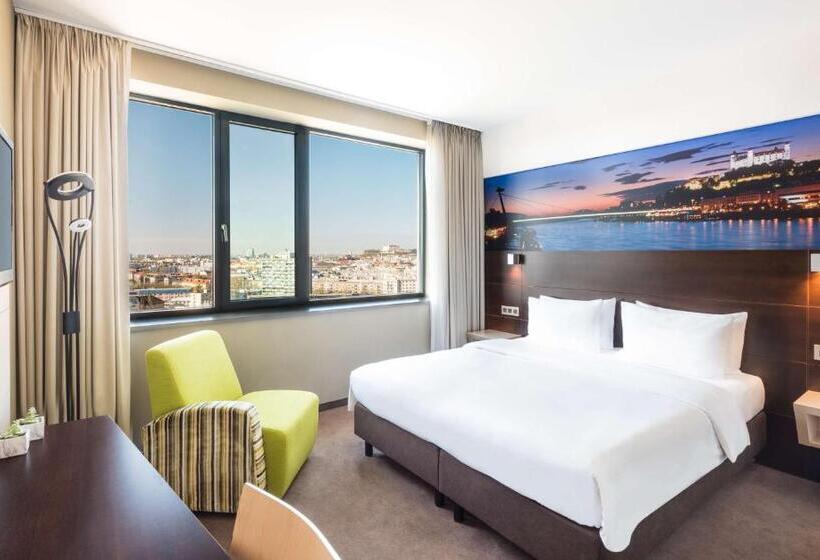 اتاق استاندارد با تخت بزرگ, Lindner Hotel Bratislava, Part Of Jdv By Hyatt