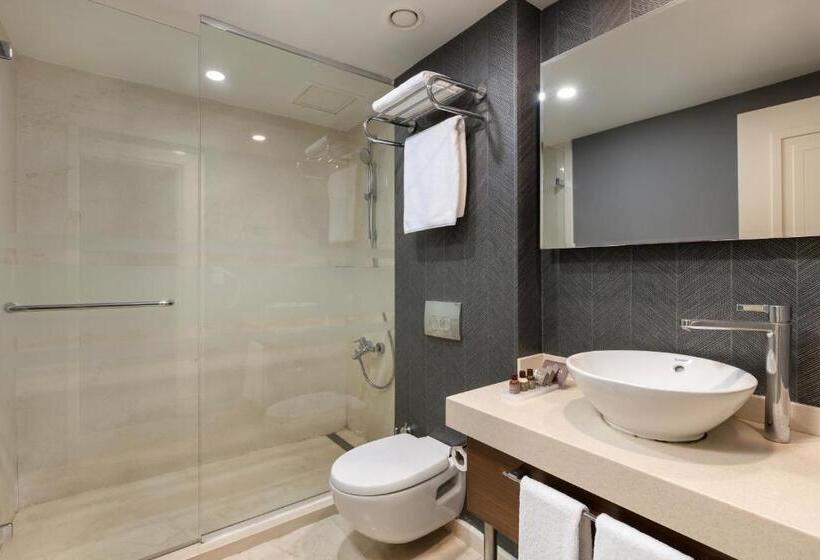 Business Room, Miracle Istanbul Asia Airport Hotel & Spa