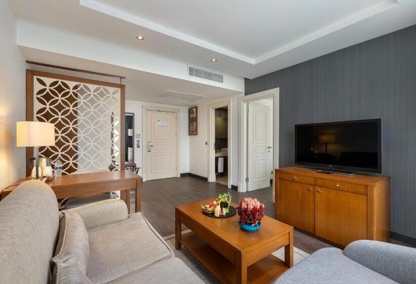 Deluxe Room, Miracle Istanbul Asia Airport Hotel & Spa