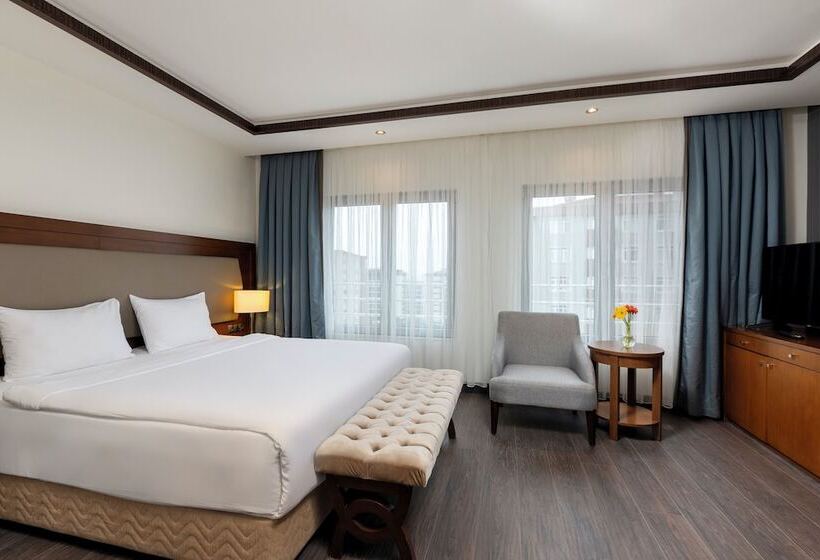 キングサイズベッドのジュニアスイート, Miracle Istanbul Asia Airport Hotel & Spa