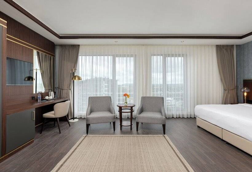 Premium Suite, Miracle Istanbul Asia Airport Hotel & Spa