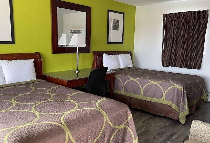带2个双人床的标准工作室, Rodeway Inn