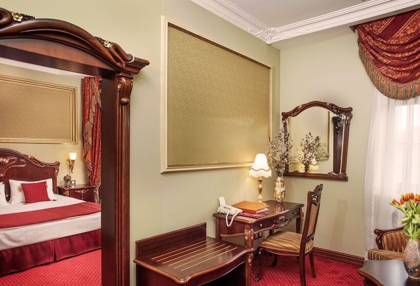 اتاق لوکس, Staro