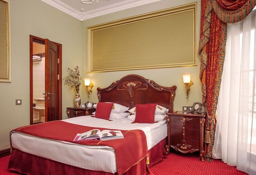 اتاق لوکس, Staro