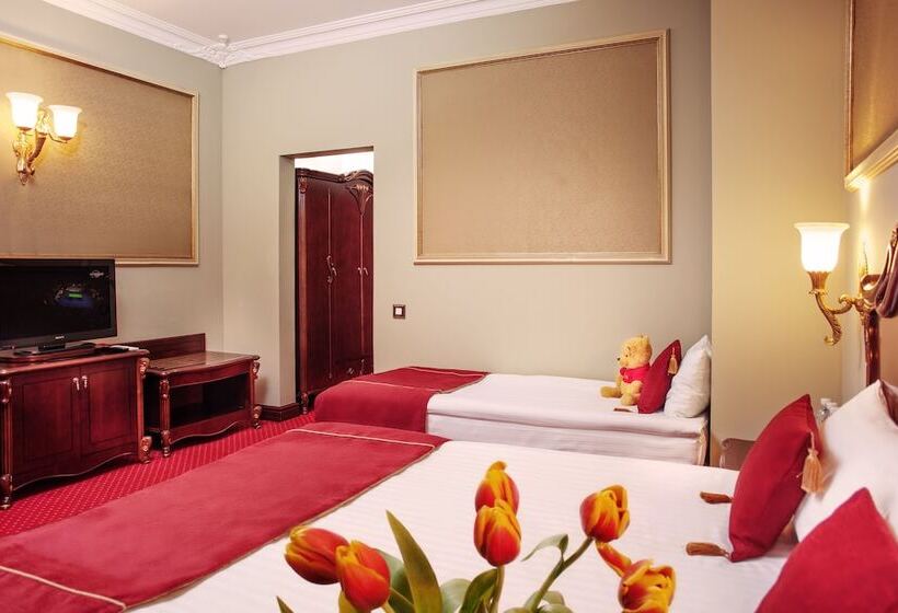 اتاق استاندارد با بالکن, Staro