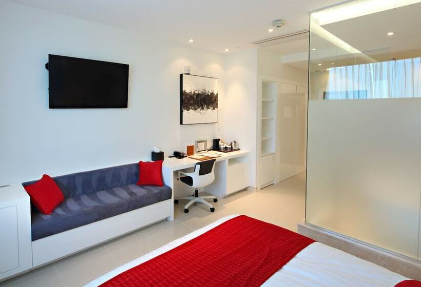 スタンダードルーム, The One Boutique