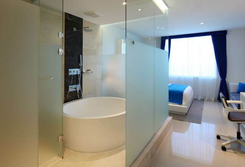 Номер Стандарт, The One Boutique