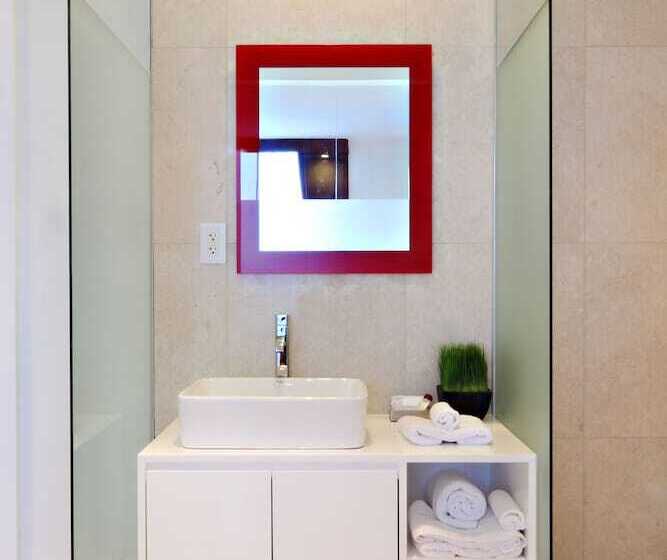 标准间, The One Boutique