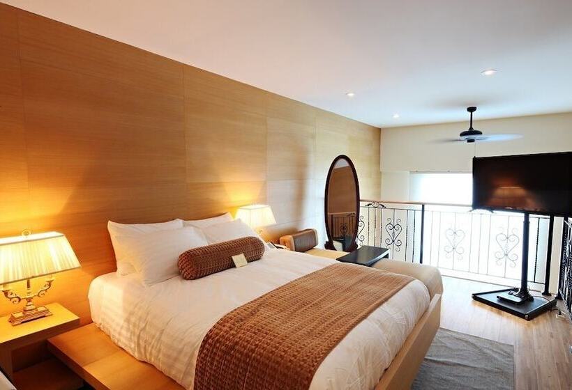 套房, The One Boutique