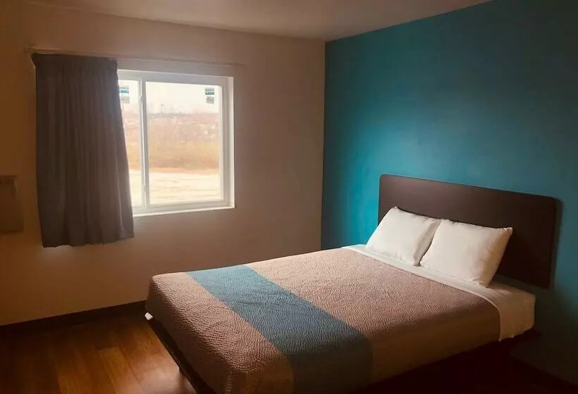 スタンダードシングルルーム, Troy Inn And Suites
