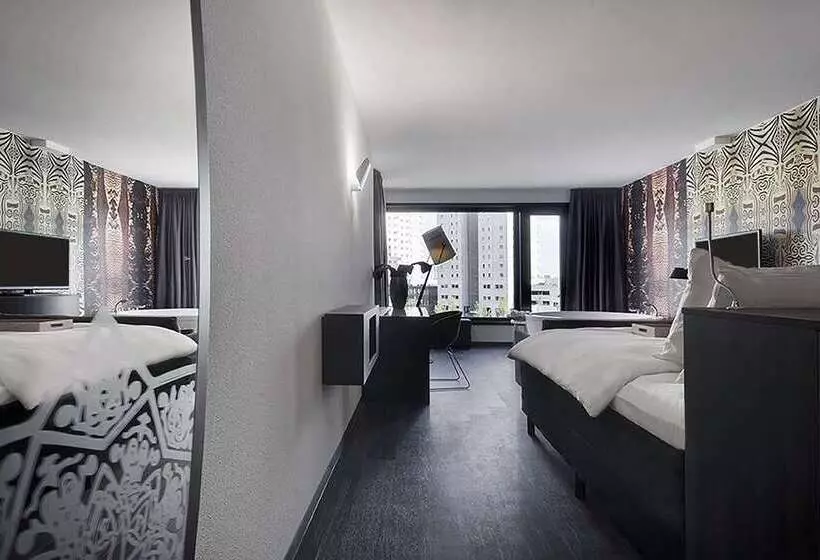 Standard-huone King-vuode, Mainport Hotel Rotterdam, A Hilton Affiliate