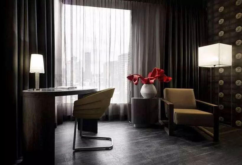 Standard Kolmen Hengen Huone, Mainport Hotel Rotterdam, A Hilton Affiliate