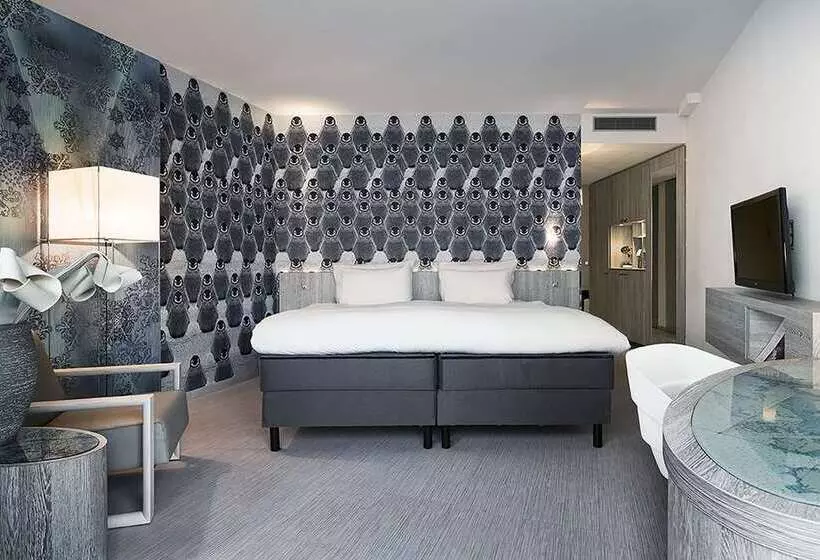 Standard Kolmen Hengen Huone, Mainport Hotel Rotterdam, A Hilton Affiliate