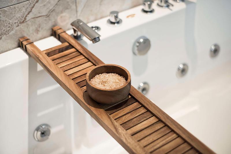 キングサイズベッドのスタンダードルーム, Mainport Hotel Rotterdam, A Hilton Affiliate