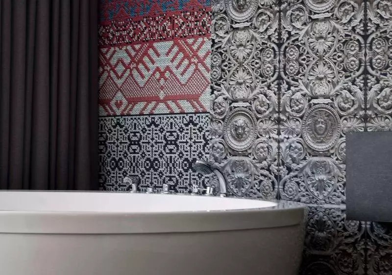Standard-huone King-vuode, Mainport Hotel Rotterdam, A Hilton Affiliate