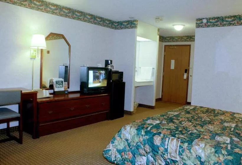 キングサイズベッドのスイートルーム, Garden City Inn