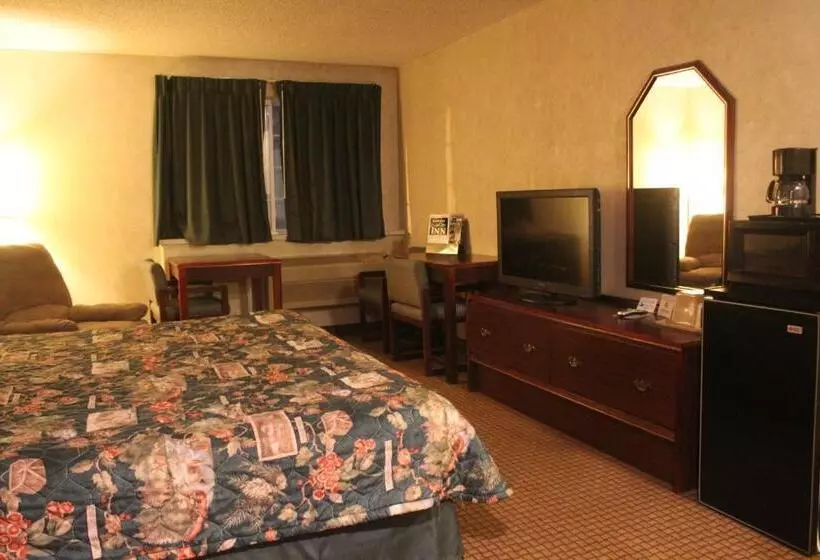 キングサイズベッドのスイートルーム, Garden City Inn