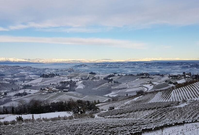 חדר דלוקס עם נוף להרים, Villa Bellavista Alba