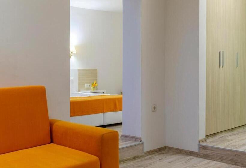 ファミリーステューディオ, Garden Nevis   All Inclusive