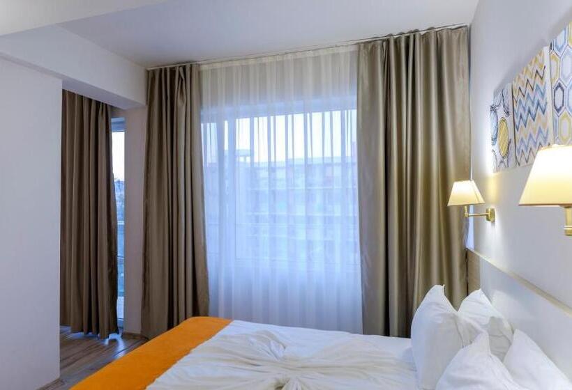 ファミリーステューディオ, Garden Nevis   All Inclusive