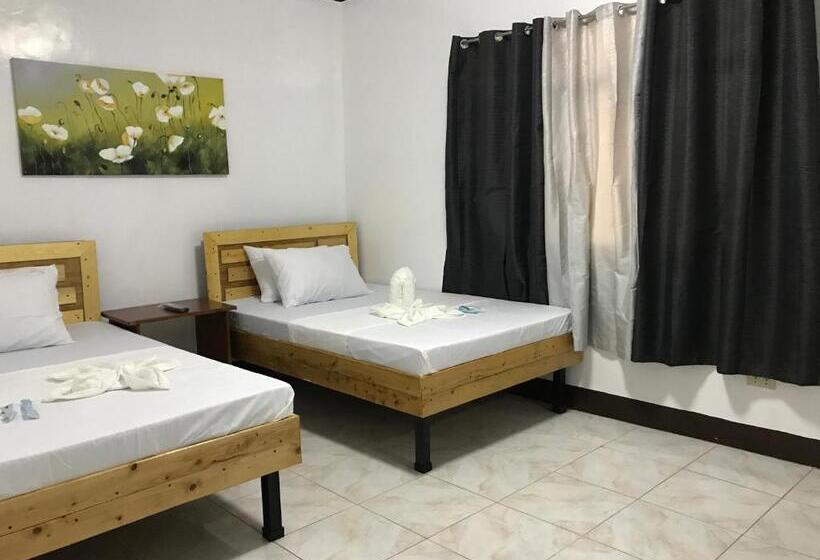 패밀리 룸, Macky's Hidden Inn