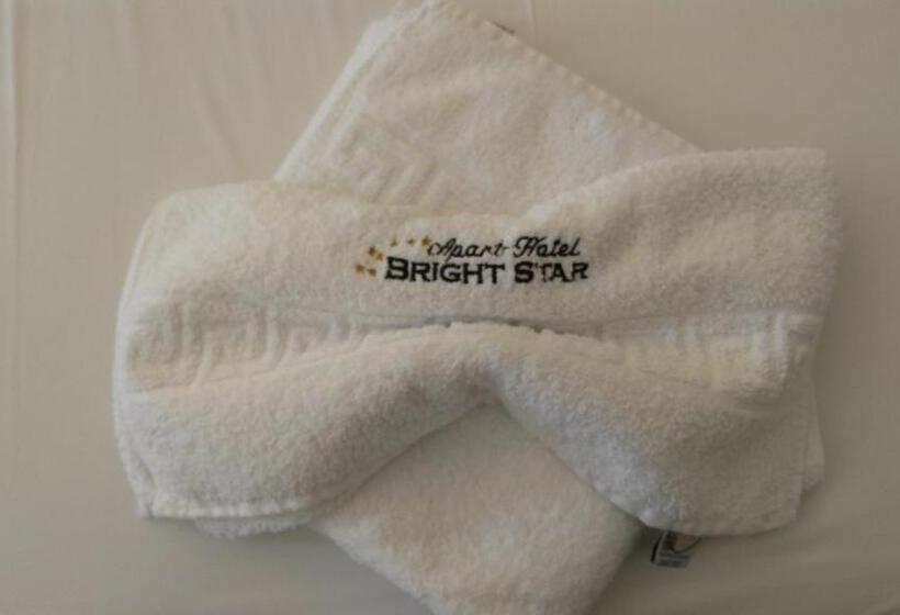 اتاق سوپریور با چشم‌انداز استخر, Bright Star