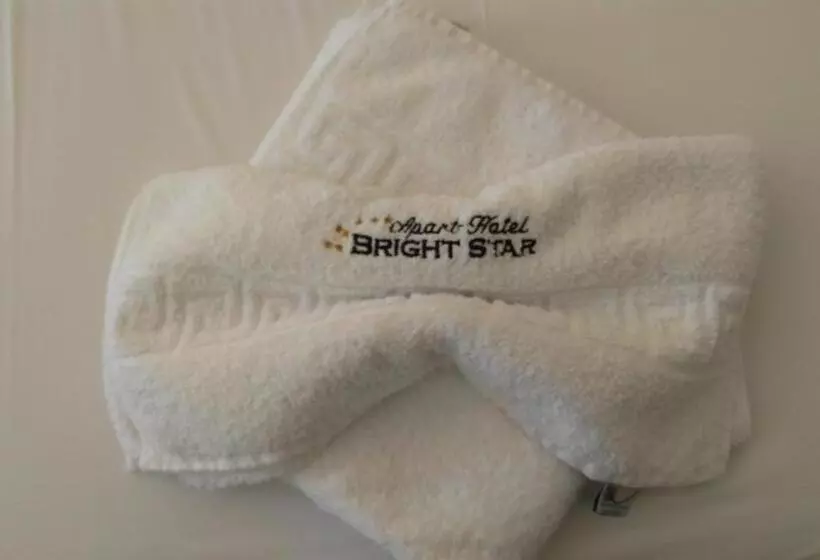 اتاق سوپریور با چشم‌انداز استخر, Bright Star