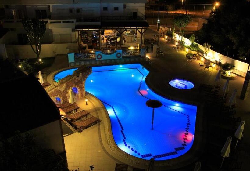 Номер Superior Вид на Бассейн, Bright Star