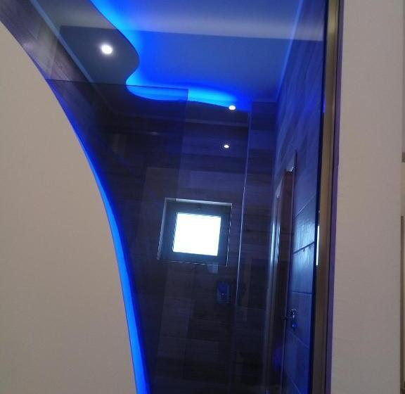 プールの見えるスーペリアルーム, Bright Star