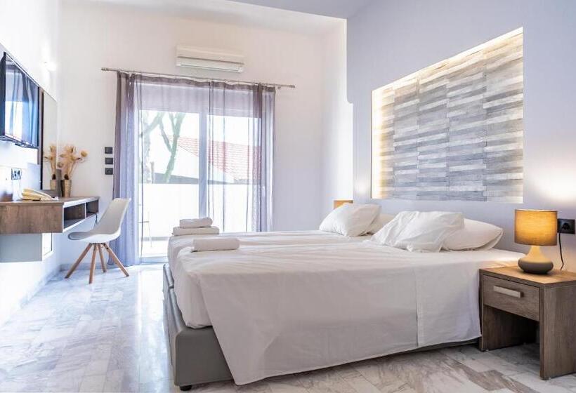 プールの見えるスーペリアルーム, Bright Star