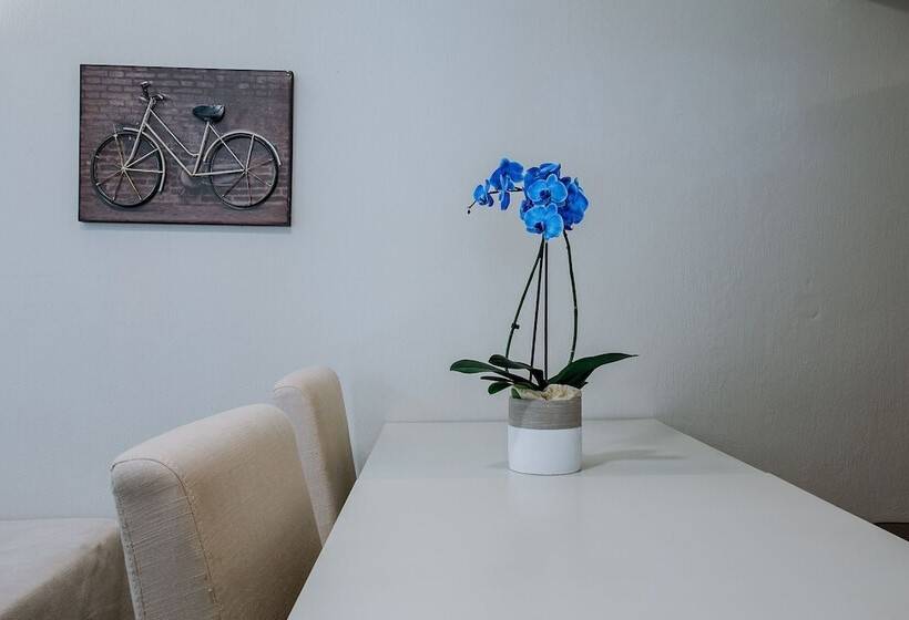 이그제큐티브 스위트, 12 Months Resort & Spa