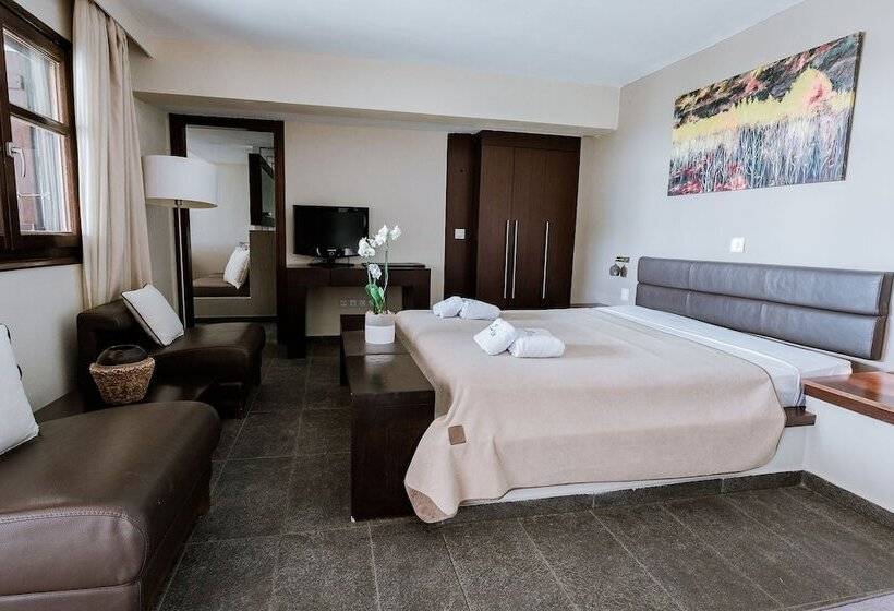 이그제큐티브 스위트, 12 Months Resort & Spa