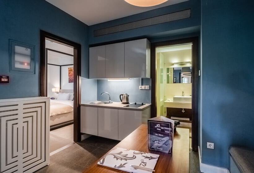 패밀리 스위트, 12 Months Resort & Spa