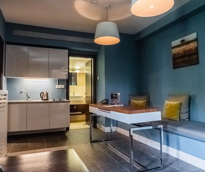 패밀리 스위트, 12 Months Resort & Spa