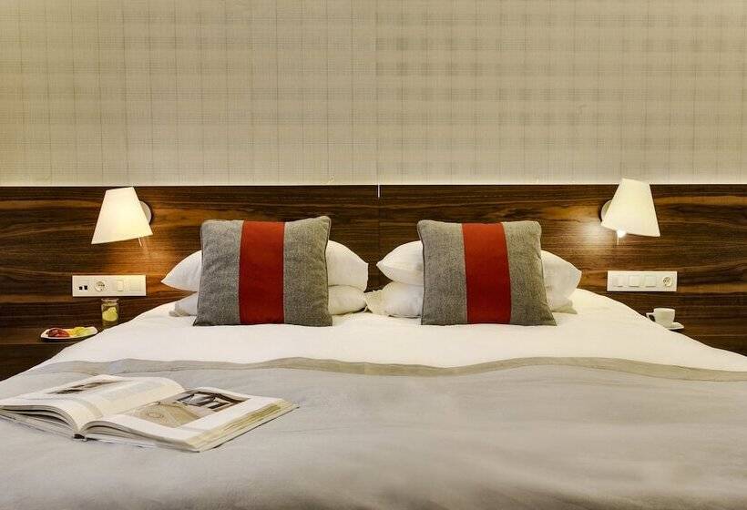 침실 2개 스위트, 12 Months Resort & Spa